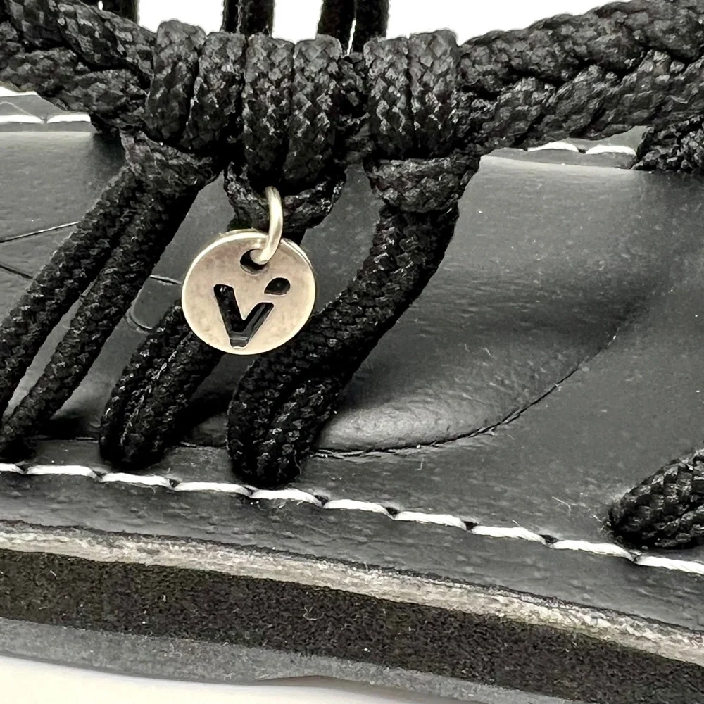 Vines Islandwear women's Midnight X Black Sandals size 7 🌴